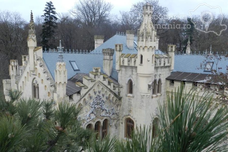 Cazare-la-Castelul-Sturdza-din-Miclauseni-Iasi-Moldova-17-900x600 Castelul Sturdza de la Miclăușeni