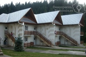 Cazare-la-Hotel-Pelerinul-din-Durau-Neamt-Moldova-10-300x200 Cazare la Hotel Pelerinul din Durau - Neamt - Moldova (10)