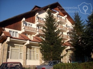 Cazare-la-Hotel-Pelerinul-din-Durau-Neamt-Moldova-6-300x225 Cazare la Hotel Pelerinul din Durau - Neamt - Moldova (6)