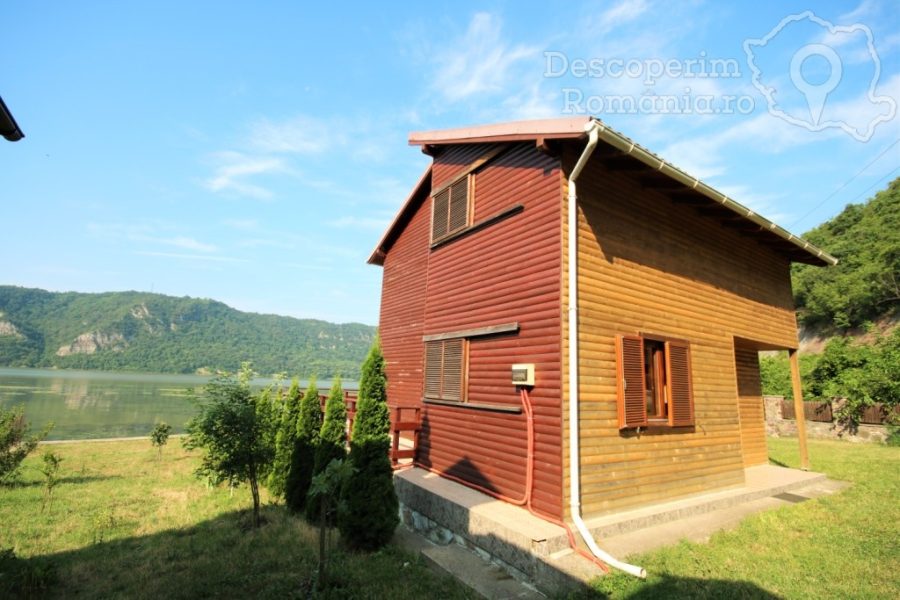 Cazare-la-Casa-La-Cotina-din-Svinita-Mehedinti-Cazanele-Dunarii-6-900x600 Cazare la Casa La Cotina din Svinita - Mehedinti - Cazanele Dunarii (6)