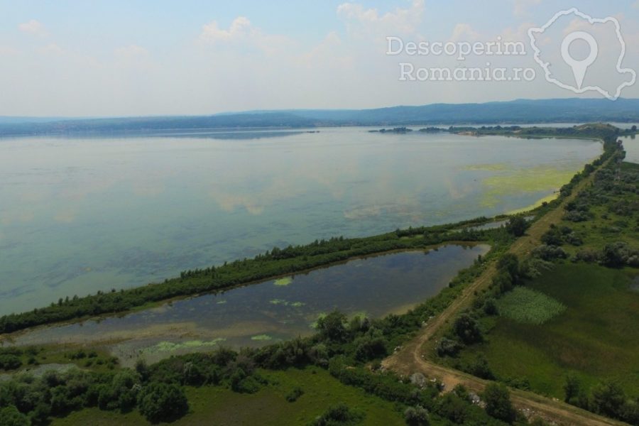 Cazare-la-Pensiunea-Danubio-din-Coronini-Caras-Severin-Cazanele-Bunarii-113-900x600 Cazare la Pensiunea Danubio din Coronini - Caras - Severin - Cazanele Bunarii (113)