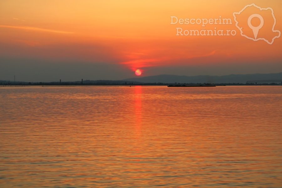 Cazare-la-Pensiunea-Danubio-din-Coronini-Caras-Severin-Cazanele-Bunarii-97-900x600 Cazare la Pensiunea Danubio din Coronini - Caras - Severin - Cazanele Bunarii (97)