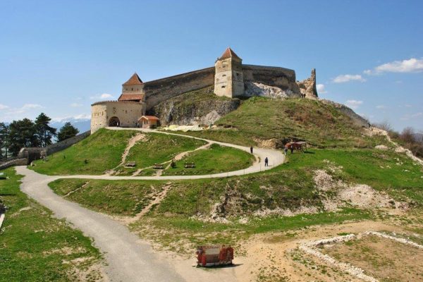 Cazare Râșnov - www.DescoperimRomania.ro